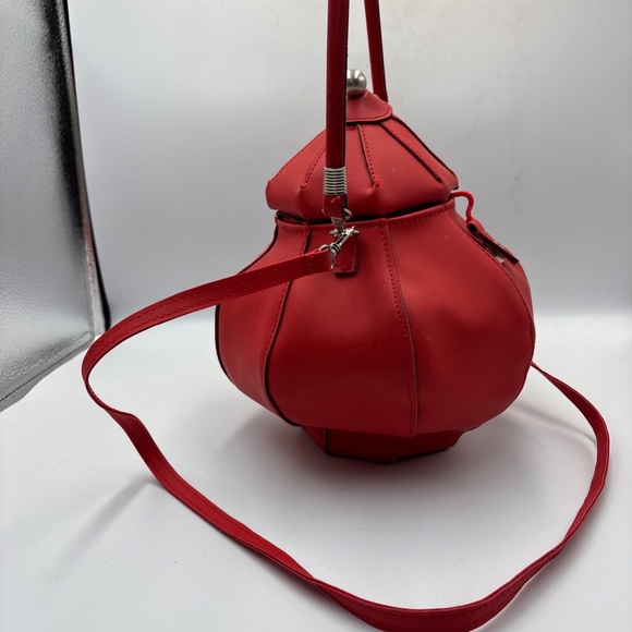 Rare PYLONES Teapot Shape Purse Vintage Red Handbag Teabag Crossbody - Picture 2 of 14